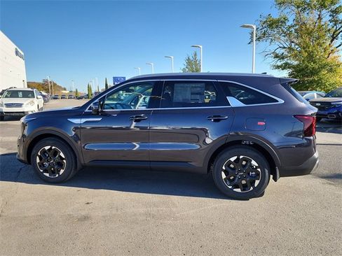 New 2026 Kia Sorento S image 7