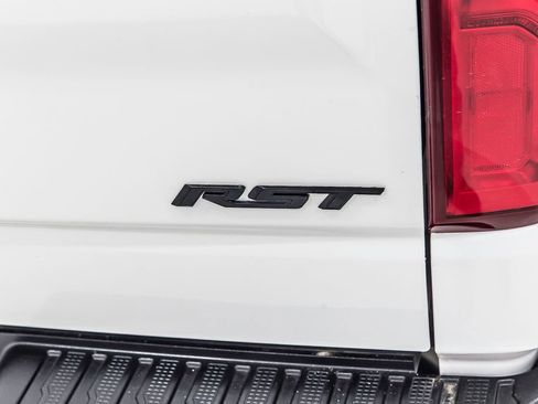 Used 2022 Chevrolet Silverado 1500 RST w/ Convenience Package II image 7