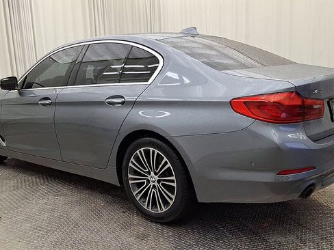 Used 2017 BMW 530i xDrive image 9