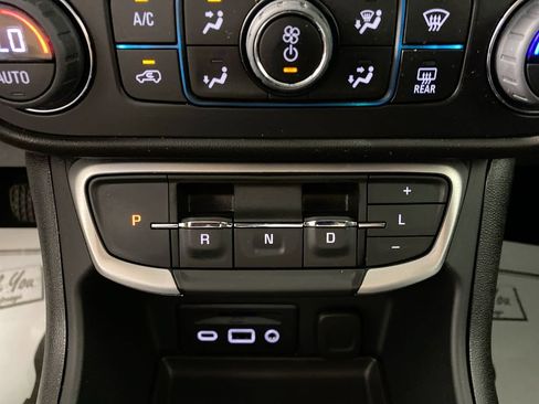 Certified 2024 GMC Terrain SLT w/ Elevation Edition FWD image 19