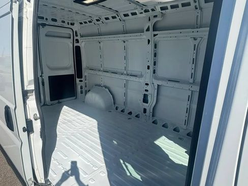 Used 2026 RAM ProMaster 2500 w/ Convenience Group FWD image 24