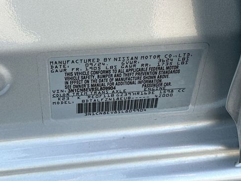 Used 2025 Nissan Versa SV FWD image 30