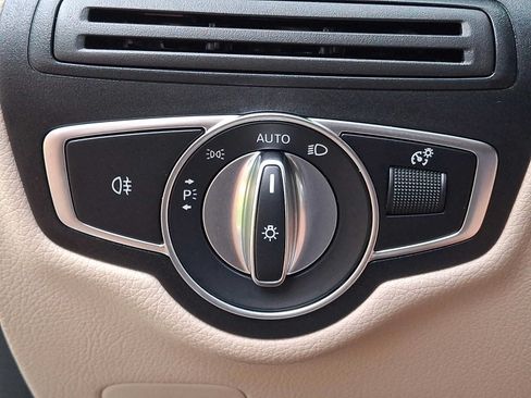 Certified 2022 Mercedes-Benz GLC 300 4MATIC image 20
