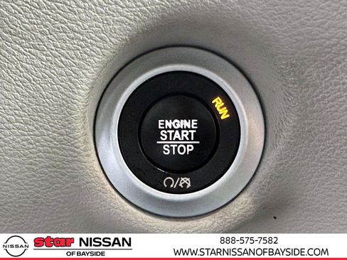 Used 2018 Chrysler Pacifica Touring-L image 26