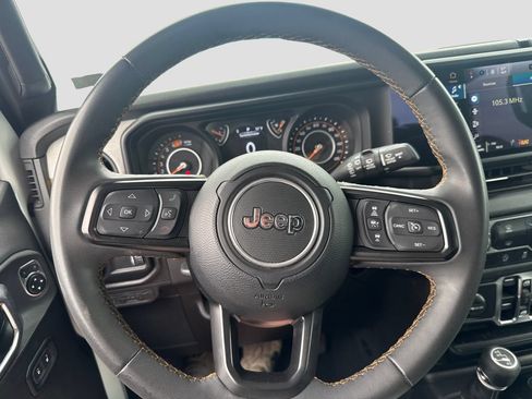Used 2024 Jeep Wrangler Unlimited Sport AWD/4WD image 10