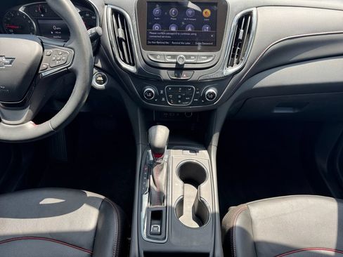 Used 2023 Chevrolet Equinox RS w/ RS Leather Package FWD image 11
