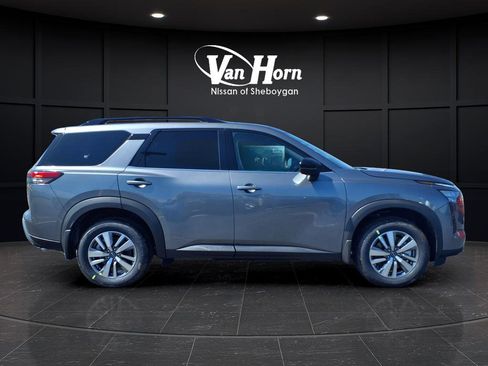 New 2026 Nissan Pathfinder SL AWD/4WD image 8