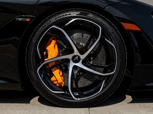 Used 2024 McLaren 750S RWD image 29