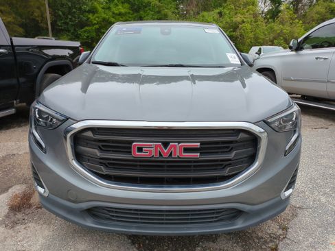 Used 2021 GMC Terrain SLE FWD image 2