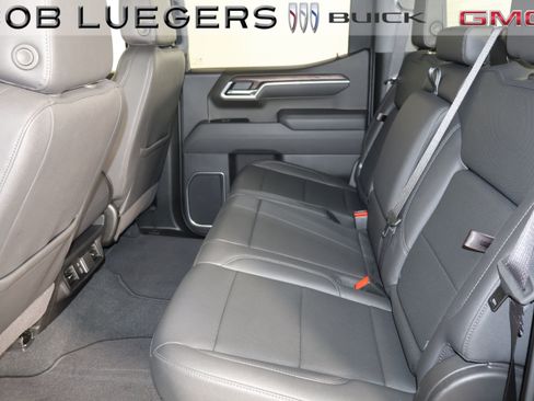 Certified 2026 GMC Sierra 1500 SLT AWD/4WD image 15
