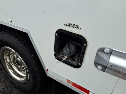 Used 2021 Ford E-350 and Econoline 350 Super Duty image 15