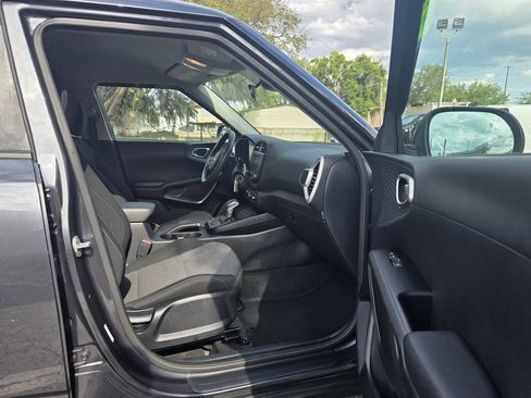 Used 2020 Kia Soul S image 24