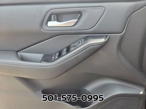 Used 2026 Nissan Rogue SV FWD image 26