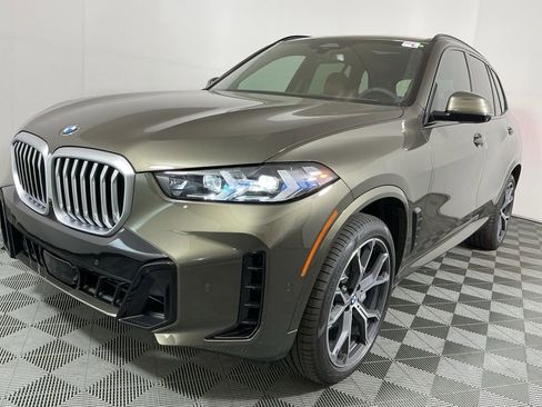 New 2026 BMW X5 sDrive40i w/ M Sport Package image 2