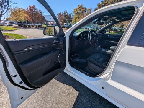 Used 2021 Jeep Grand Cherokee High Altitude image 8