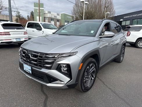 Used 2025 Hyundai Tucson Limited image 3