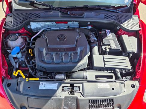 Used 2018 Volkswagen Beetle 2.0T SE FWD image 26
