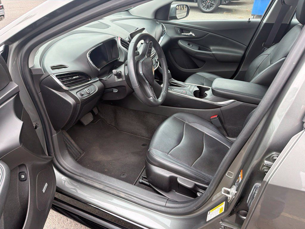 Certified 2016 Chevrolet Volt Premier w/ Driver Confidence Package FWD image 6