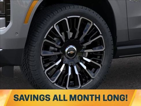 New 2026 Chevrolet Suburban High Country AWD/4WD image 9