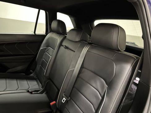 Certified 2023 Volkswagen Tiguan SEL R-Line image 21