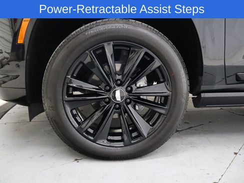 Used 2026 Cadillac Escalade Sport image 11