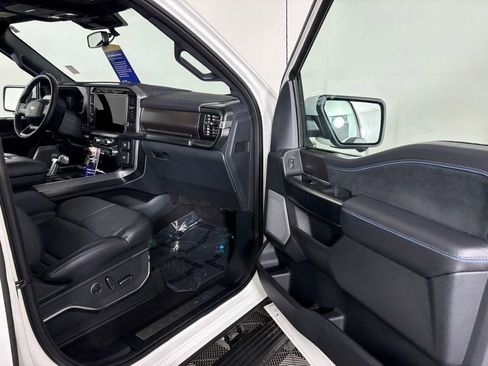 Certified 2025 Ford F150 Platinum w/ Equipment Group 702A High AWD/4WD image 36