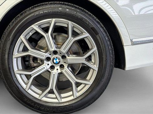 Used 2023 BMW X7 xDrive40i AWD/4WD image 29