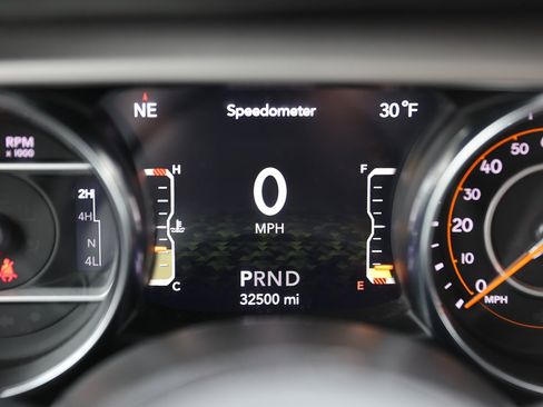 Used 2021 Jeep Wrangler Sport image 38