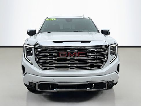 Used 2024 GMC Sierra 1500 Denali AWD/4WD image 8