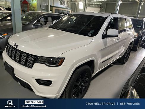Used 2021 Jeep Grand Cherokee Laredo X AWD/4WD image 1