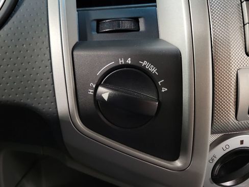 Used 2011 Toyota Tacoma 4x4 Double Cab w/ TRD Off-Road Pkg image 17