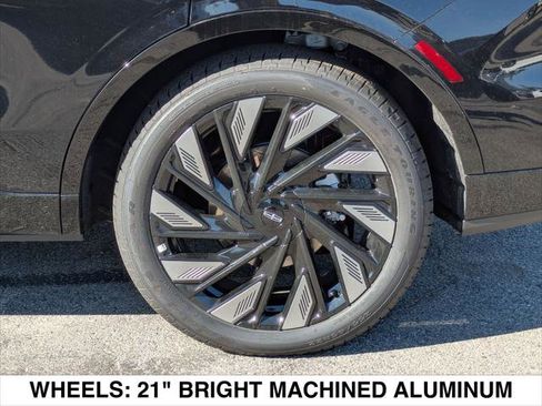 New 2026 Lincoln Nautilus Reserve w/ Jet Appearance Package image 6