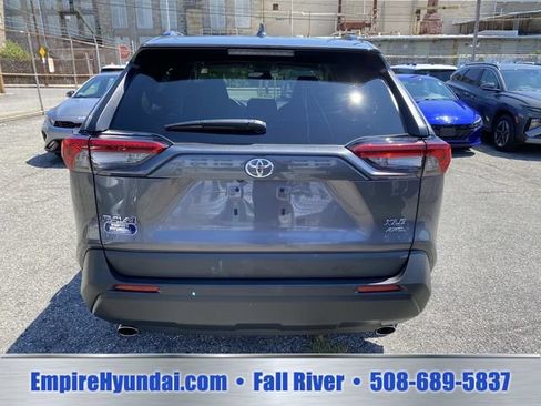 Used 2025 Toyota RAV4 XLE AWD/4WD image 4