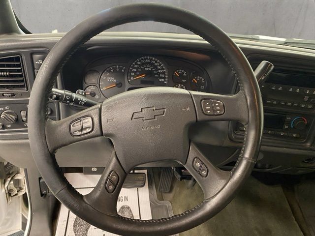 Used 2004 Chevrolet Silverado 2500 LS AWD/4WD image 23
