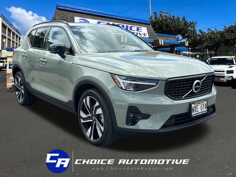Used 2023 Volvo XC40 B5 Ultimate w/ Protection Package Premier AWD/4WD image 9