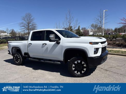 Used 2020 Chevrolet Silverado 2500 Custom w/ Custom Value Package image 1