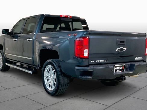 Used 2018 Chevrolet Silverado 1500 High Country image 11