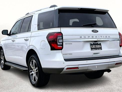 Used 2022 Ford Expedition Limited image 2