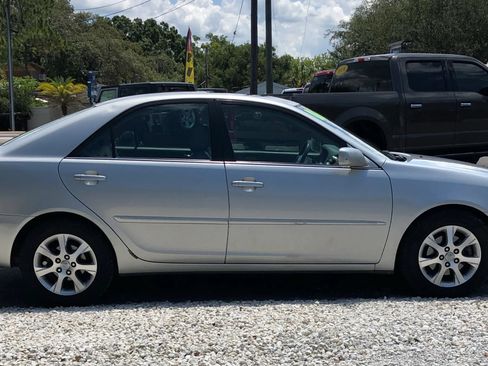 Used 2006 Toyota Camry XLE FWD image 2