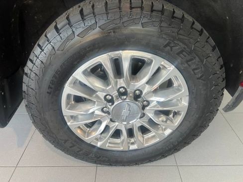 Used 2020 Chevrolet Silverado 2500 High Country AWD/4WD image 12