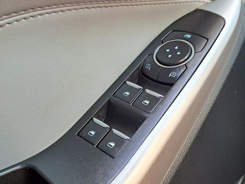 Used 2022 Ford Explorer XLT w/ Equipment Group 202A image 20