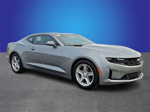 Used 2023 Chevrolet Camaro LT image 3