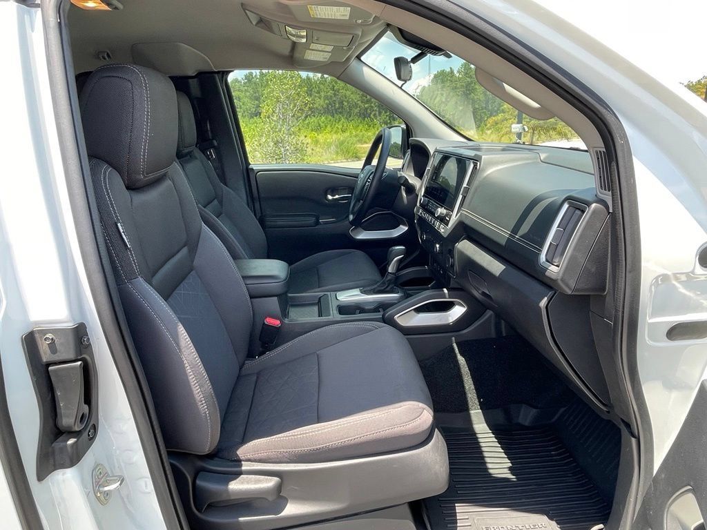 Used 2025 Nissan Frontier SV RWD image 45