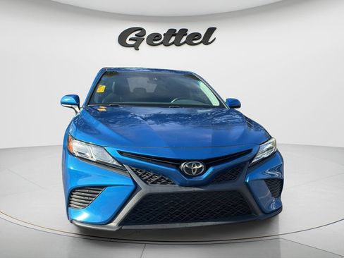 Used 2020 Toyota Camry SE FWD image 2