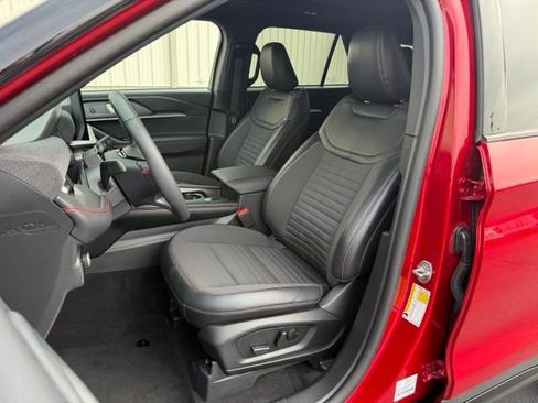 Used 2025 Ford Explorer ST-Line w/ Premium Package AWD/4WD image 11