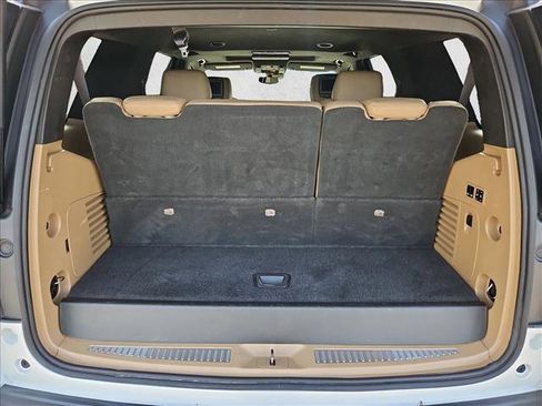 Used 2019 Cadillac Escalade Platinum AWD/4WD image 6