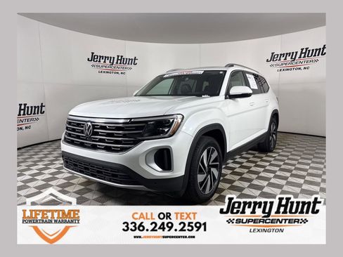 Used 2025 Volkswagen Atlas SEL image 1