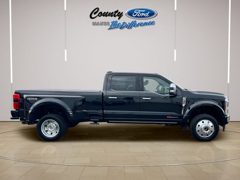 Used 2024 Ford F450 Platinum AWD/4WD image 9