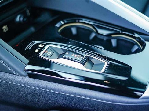 New 2025 Audi Q5 Premium Plus image 19