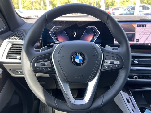 Used 2026 BMW X5 xDrive40i image 18